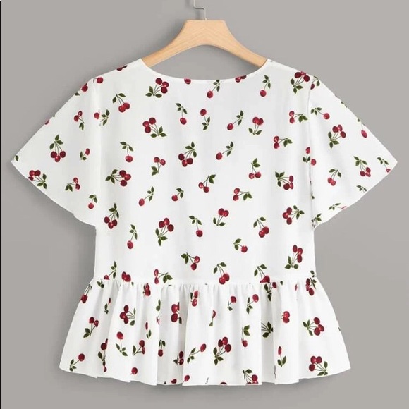 ✨PLUS 🍒 Cherry Print Peplum Blouse V Neck White - Picture 2 of 3